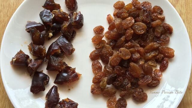 Raisins and deseeded and chop the dates